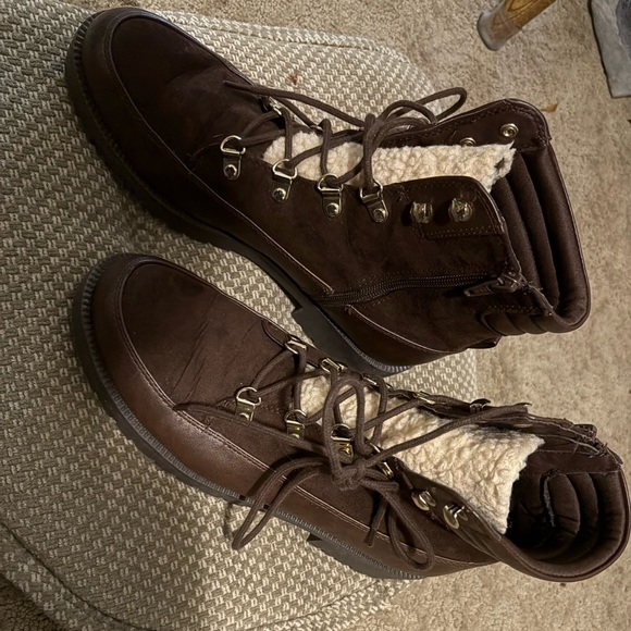 Women's Brown Lace-Up Boots - Picture 1 of 2